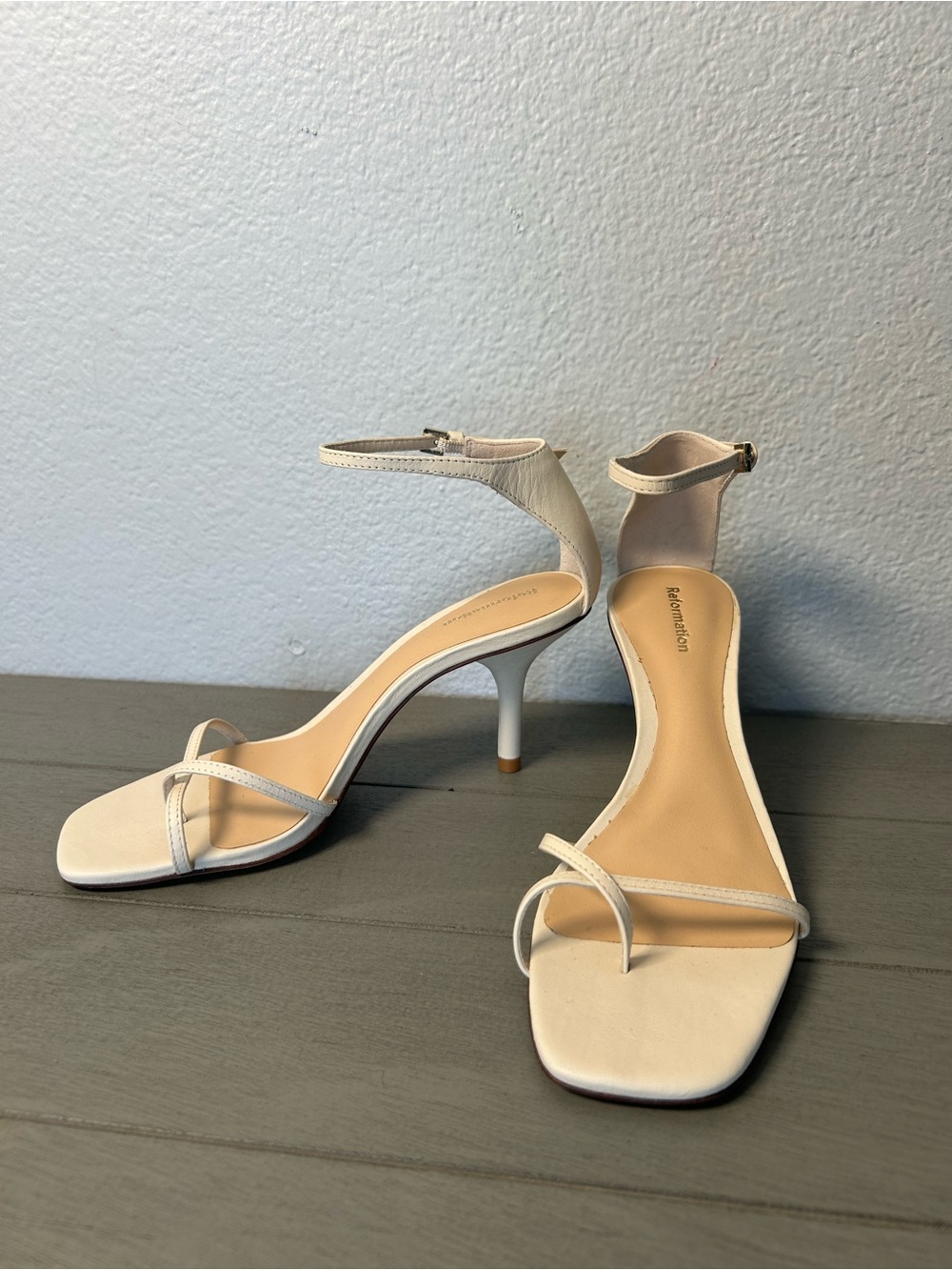 Reformation Gigi Cream Strappy Ankle-Strap Heels Anthropologie size 5 - Picture 10 of 10